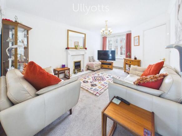 3 bed Semi-Detached for sale Image 4