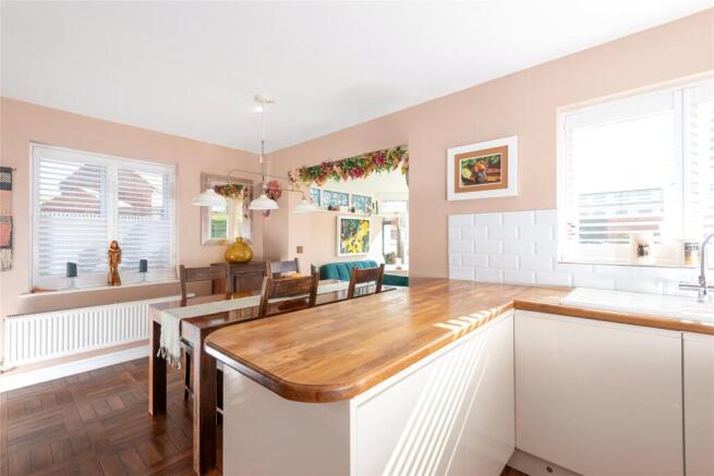 Kitchen/Dining Rm