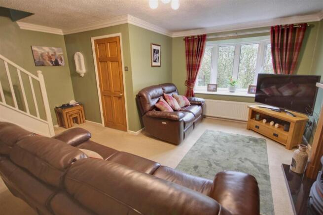 4 bed Detached for sale Image 11