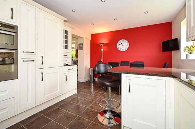 Dining kitchen