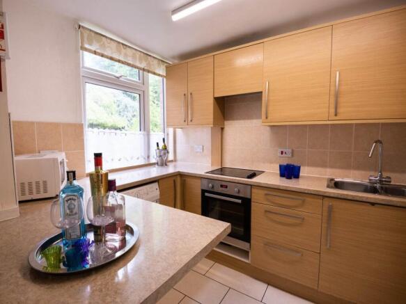 12_Nursery_Walk_Cant