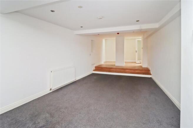 Lounge/Kitchen