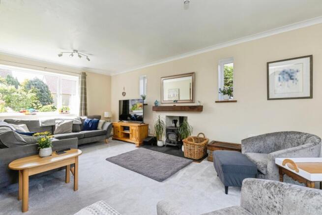 4 bed Detached for sale Image 4