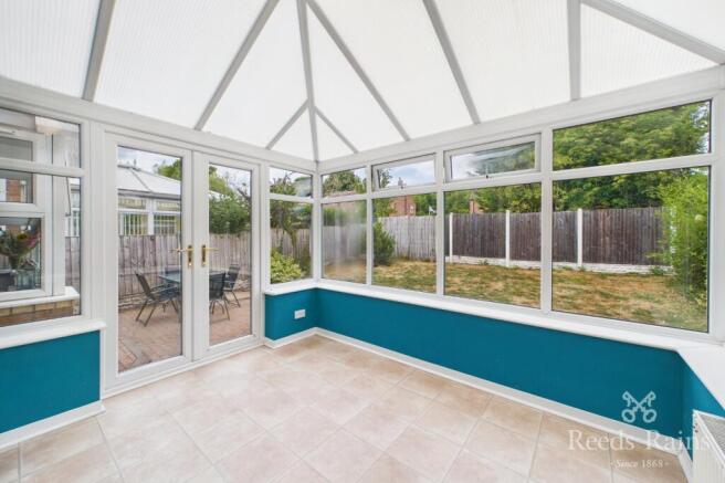4 bed Detached for sale Image 11