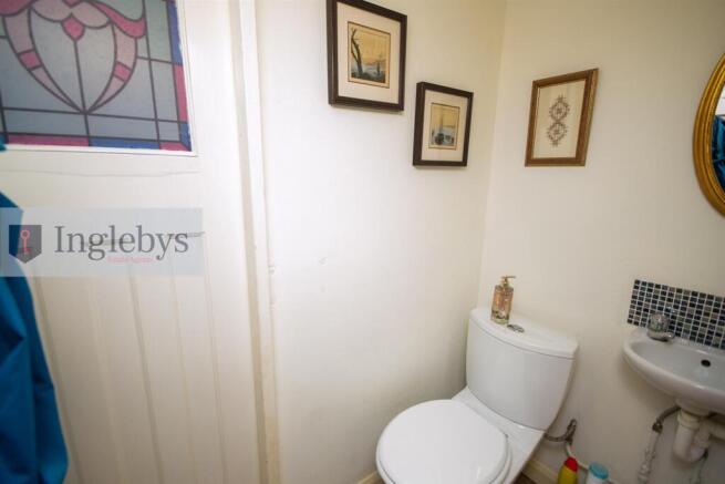3 bed Terraced for sale Image 4