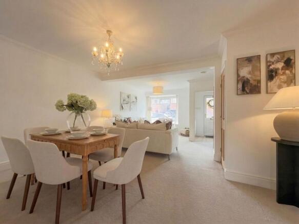 3 bed Semi-Detached for sale Image 3