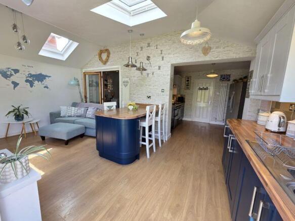 Kitchen/Breafast/Family Room