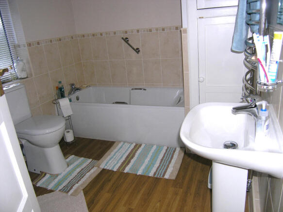 Photo 8
