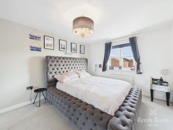 4 bed Detached for sale Image 7