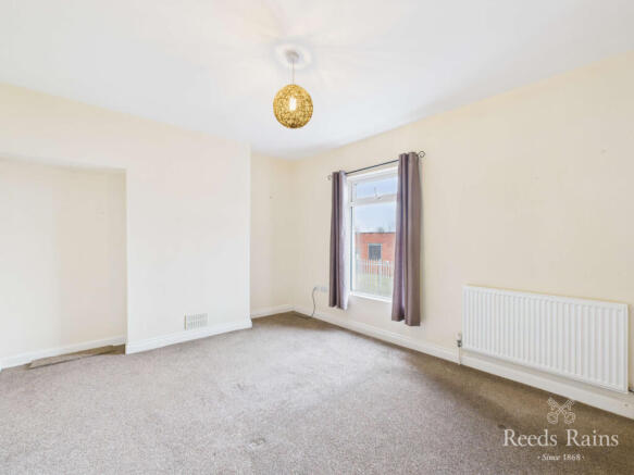 2 bed Terraced for sale Image 8