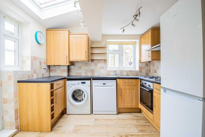 40 Pinner Road kitch