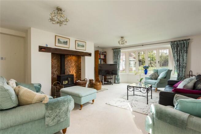 4 bed Detached for sale Image 7