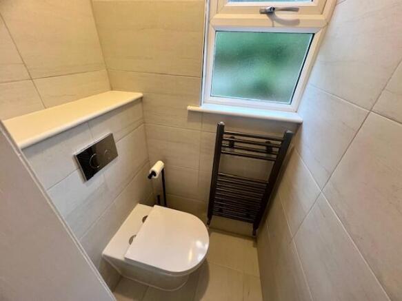 Cloakroom/wc