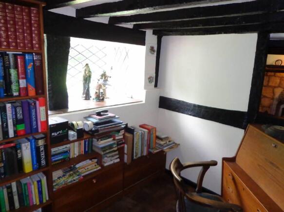 Photo 10