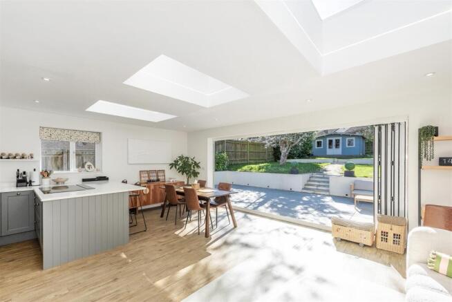 21 Salisbury Rd, TN10 4PJ 009.jpg
