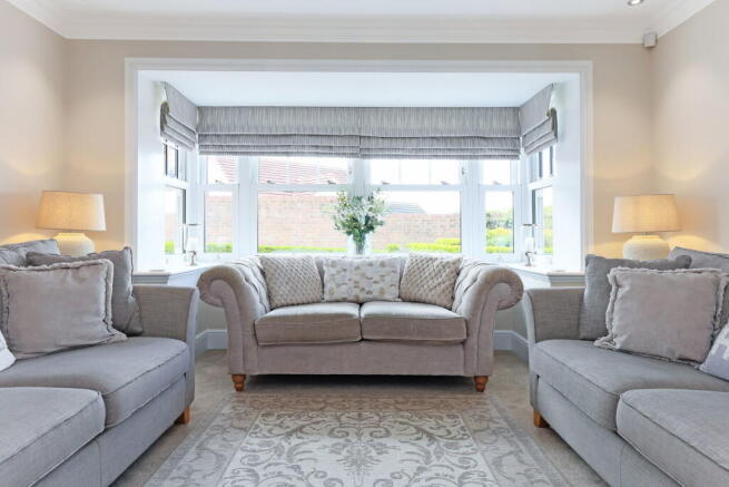 4 bed Detached for sale Image 6