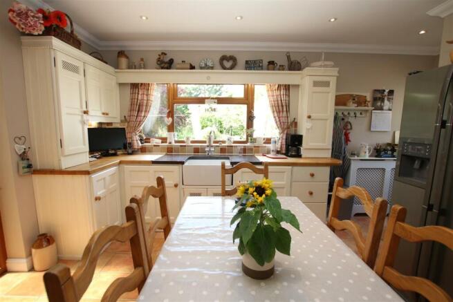 Kitchen/Breakfast Room