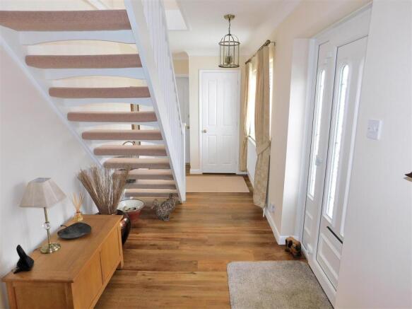 ENTRANCE HALL.JPG