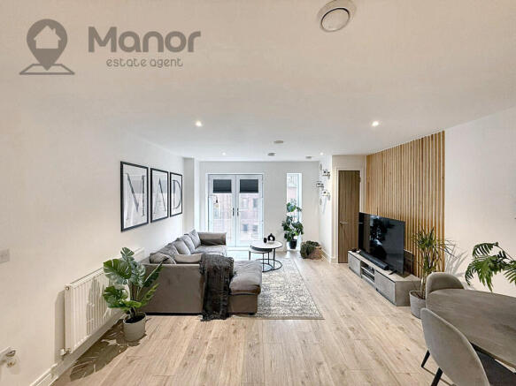 WhatsApp Image 2025-09-06 at 15.08.46