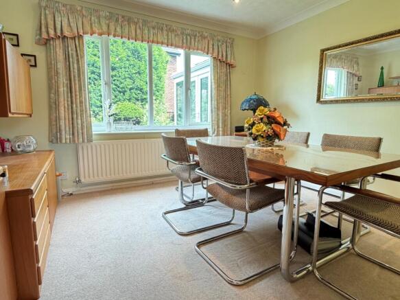 Kinross Avenue, Woodsmoor photo 4