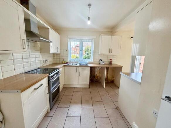 2 bed Semi-Detached for sale Image 7