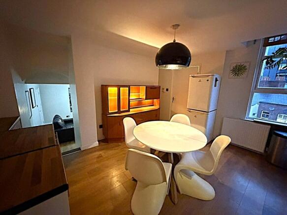 Kitchen diner 3rd.jpg