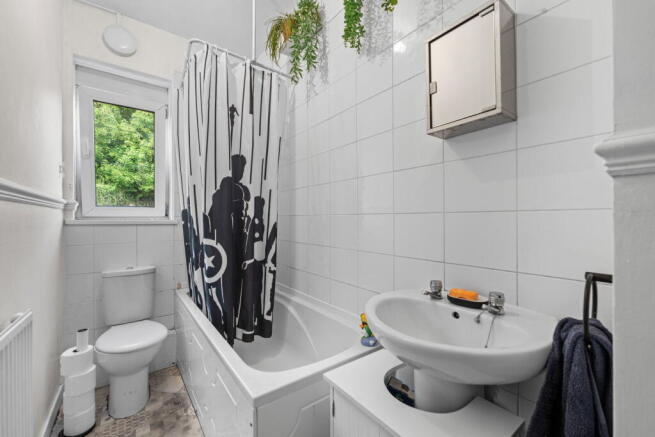 3 bed Terraced for sale Image 12