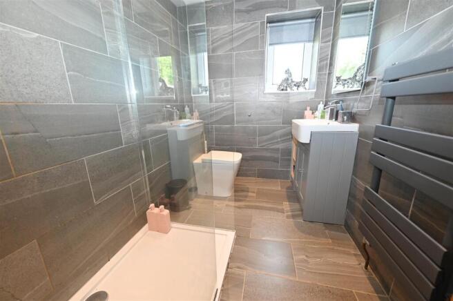 2 bed Cottage for sale Image 11