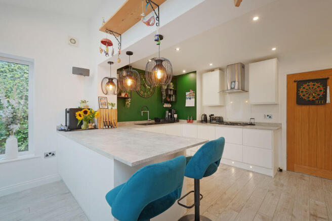 3 bed Semi-Detached for sale Image 12