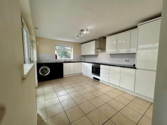 PHOTO-2026-04-15-09-37-46 12.jpg