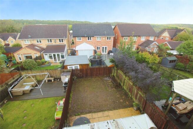 3 bed Semi-Detached for sale Image 6