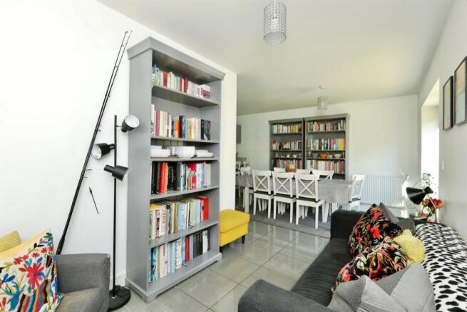 4 bed Detached for sale Image 7