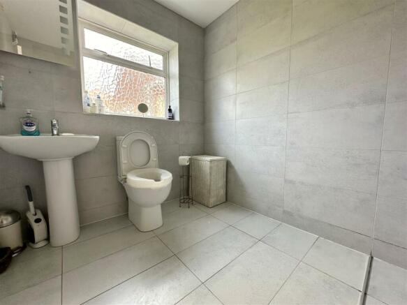 WET ROOM
