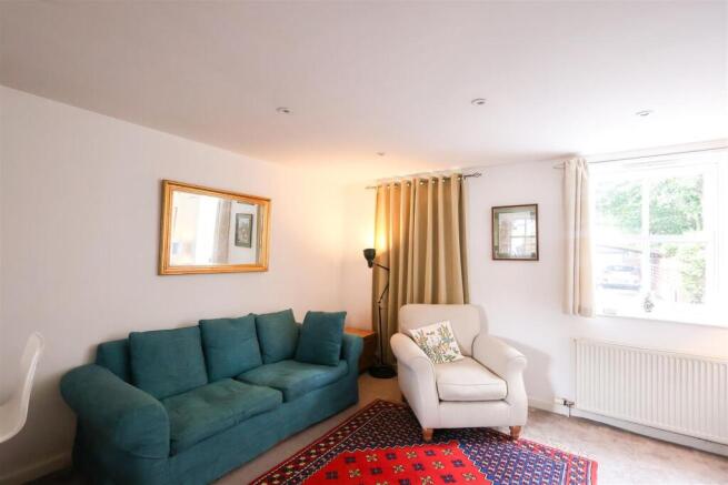 3 bed Terraced for sale Image 6