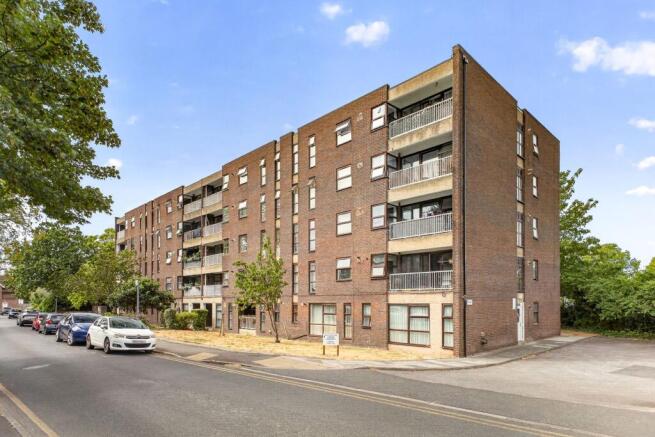 Wellington Court