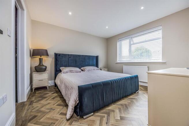 Silverdale Drive, Waterlooville-Small-PorticoMarke