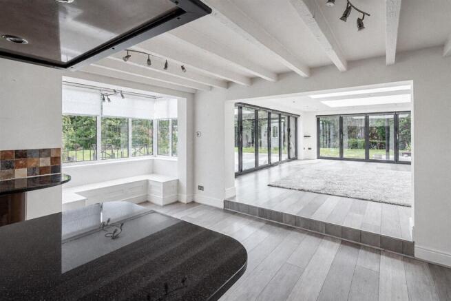 Fabulous Open Plan Living Kitchen