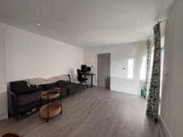 Flat 2, 6 Kappa Court, Etwell Place, Surbiton KT5 8SF