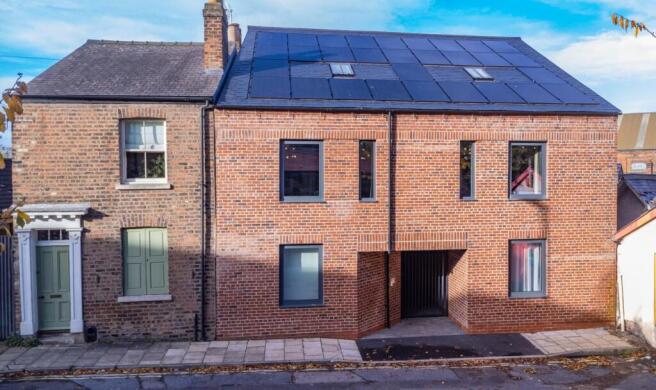 2 bed Duplex for sale Image 10