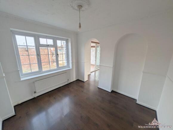 Manhatten Lodge, Nightingale Road, Canvey Island photo 4