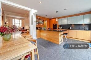 30, Oak Village, London NW5 4QN