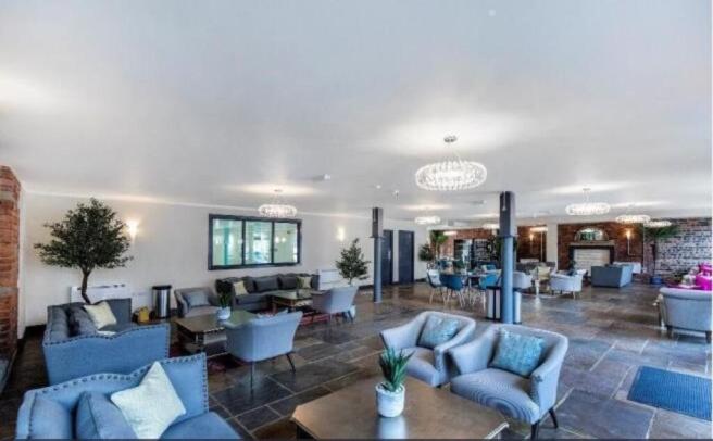 1 bed Apartment to rent Image 8