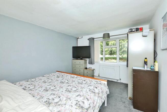 2 bed Apartment for sale Image 9