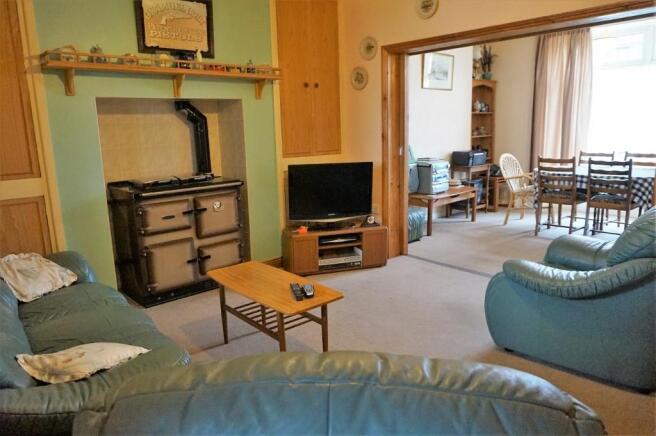 Lounge/Dining Room