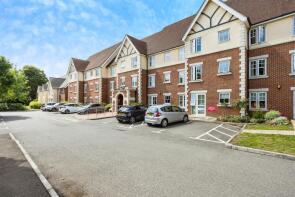 Flat 43, 59 Wavertree Court, Massetts Road, Horley RH6 7BP
