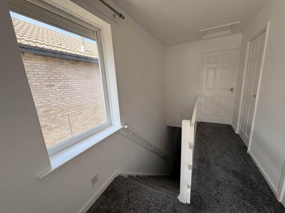 3 bed Detached to rent Image 8