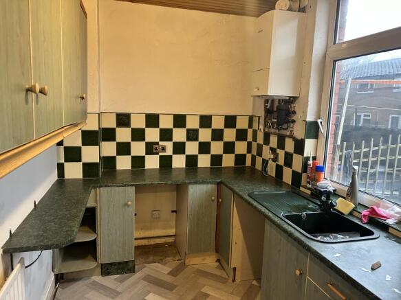 3 bed Terraced to rent Image 10
