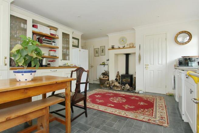 Kitchen/Dining Area