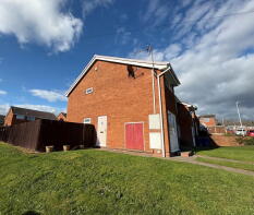 3, Keyes Drive, Kingswinford DY6 7RT