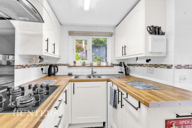 2 bed Terraced for sale Image 8